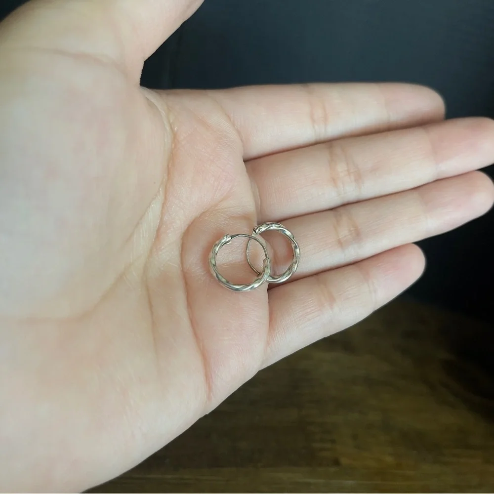 Sterling silver 9 mm knotted 925 Huggie hoop braided earrings